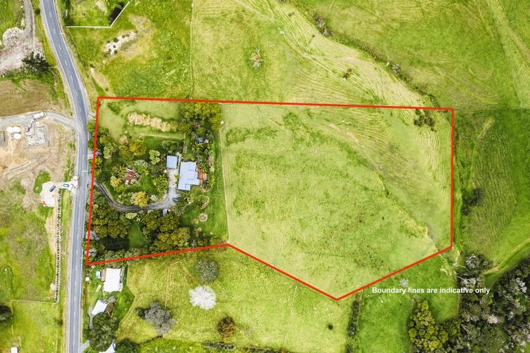 Photo of property in 100 Upper Orewa Road, Wainui, Silverdale, 0992