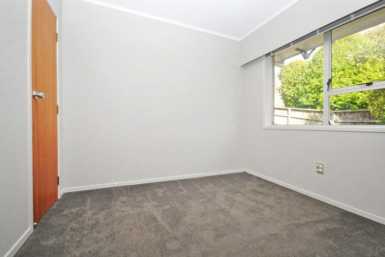 Photo of property in 1/93 Moore Street, Hillcrest, Auckland, 0627