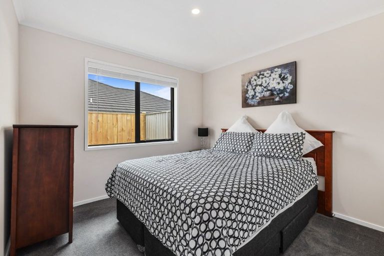 Photo of property in 12 Jeroboam Loop, Kumeu, 0810