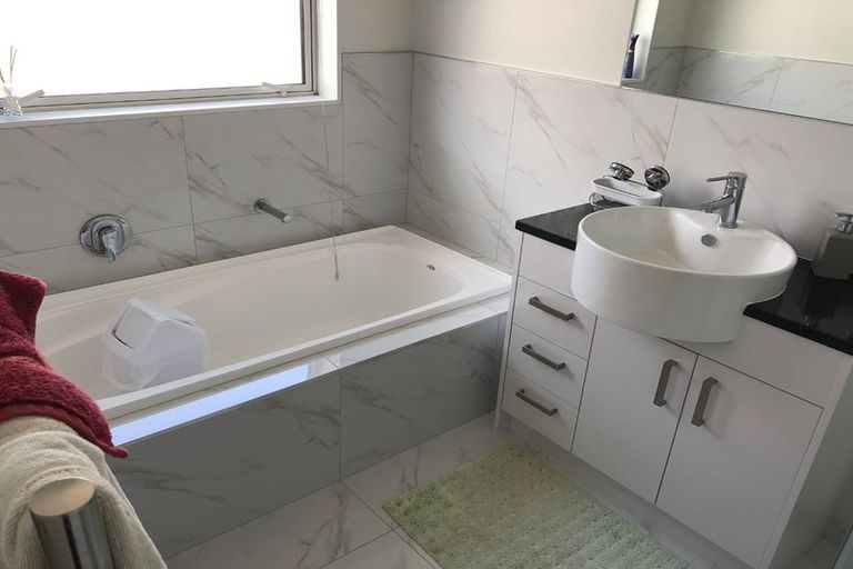 Photo of property in 52 Tupelo Street, Pukete, Hamilton, 3200