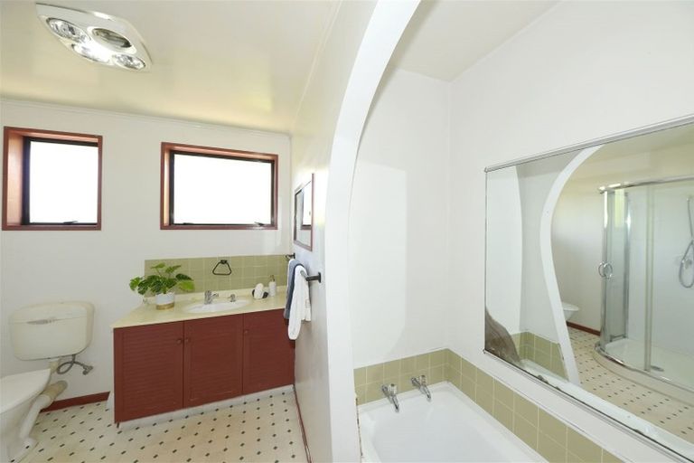 Photo of property in 9 Montclare Avenue, Ilam, Christchurch, 8041