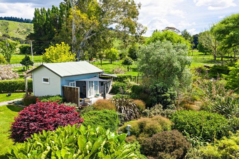 Photo of property in 223 Taurau Valley Road, Manutuke, 4072