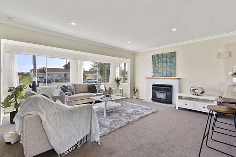 Photo of property in 38 Ferguson Street, Manurewa East, Auckland, 2102