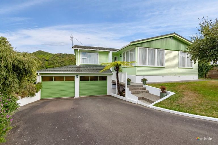 Photo of property in 15 Maple Grove, Maungaraki, Lower Hutt, 5010