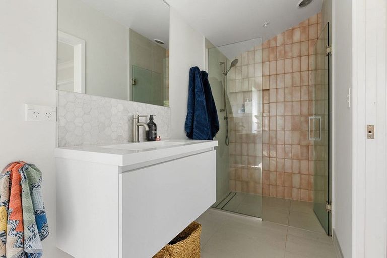 Photo of property in 78 Grey Street, Cambridge, 3434