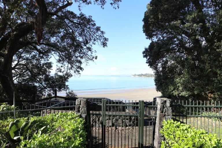 Photo of property in 1/7 The Promenade, Takapuna, Auckland, 0622