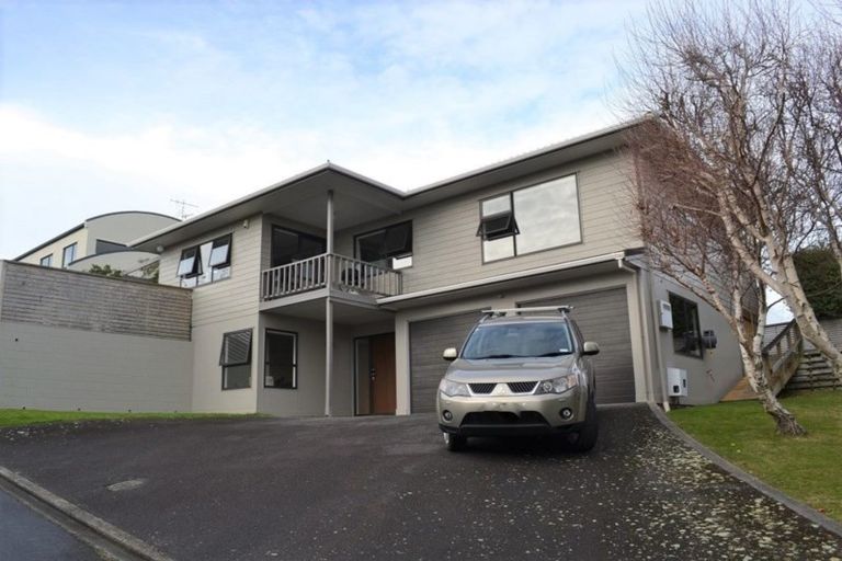 Photo of property in 5 The Top Gallant, Whitby, Porirua, 5024