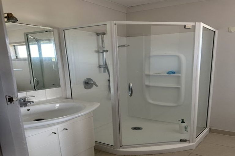 Photo of property in 1/422 Hibiscus Coast Highway, Orewa, 0931