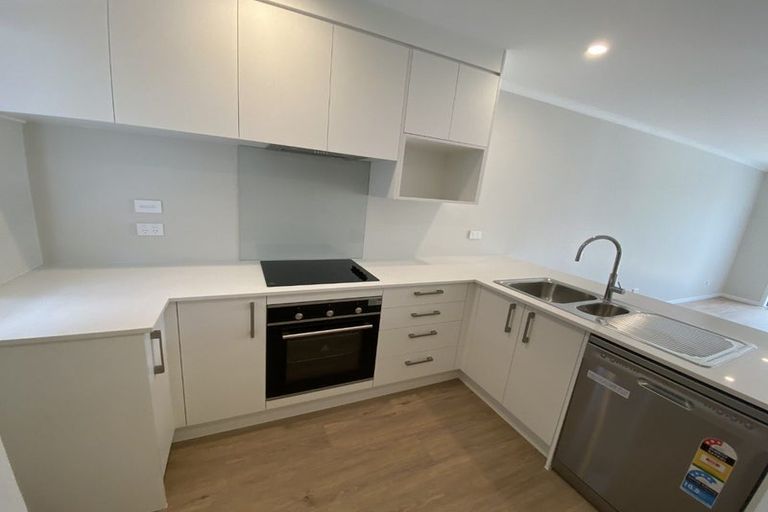 Photo of property in 9/125b Metcalfe Road, Ranui, Auckland, 0612