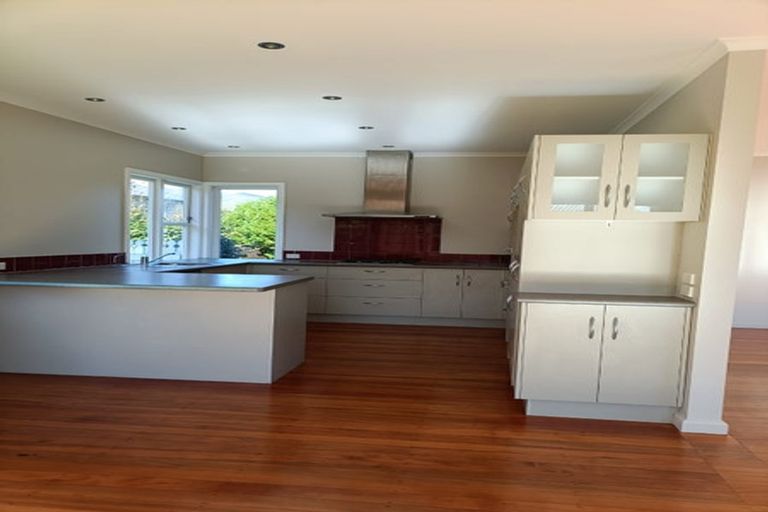Photo of property in 25 Roberts Street, Epuni, Lower Hutt, 5011