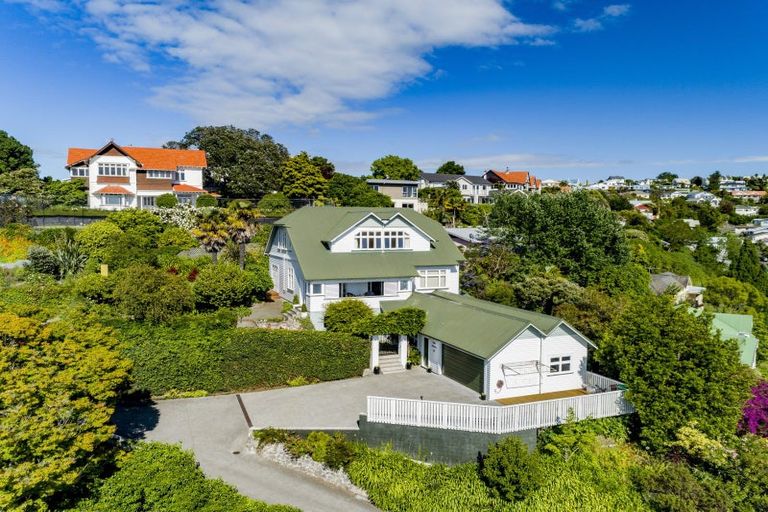Photo of property in 6 Madeira Road, Bluff Hill, Napier, 4110