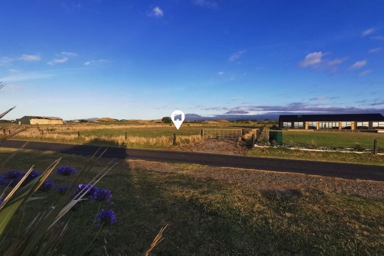 Photo of property in 304 Coast Road, Warea, 4381