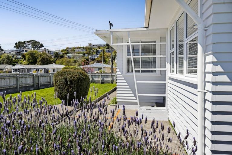 Photo of property in 7 Rosendale Avenue, Spotswood, New Plymouth, 4310