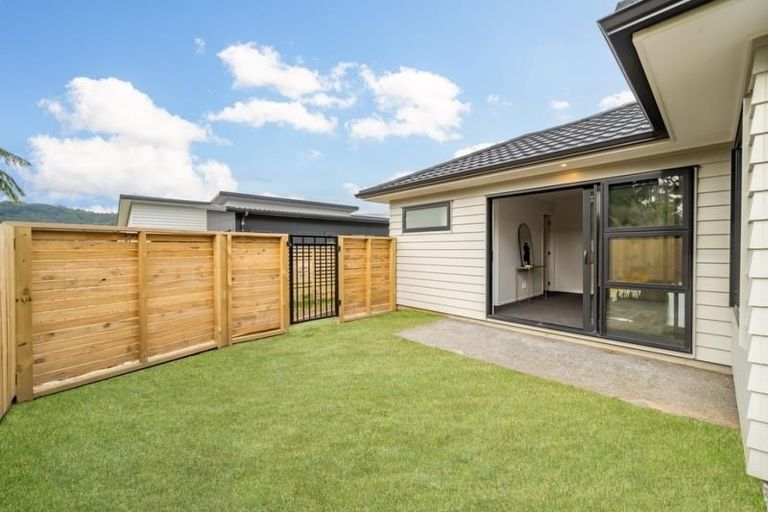 Photo of property in 15 Te Awa Rere Grove, Stokes Valley, Lower Hutt, 5019