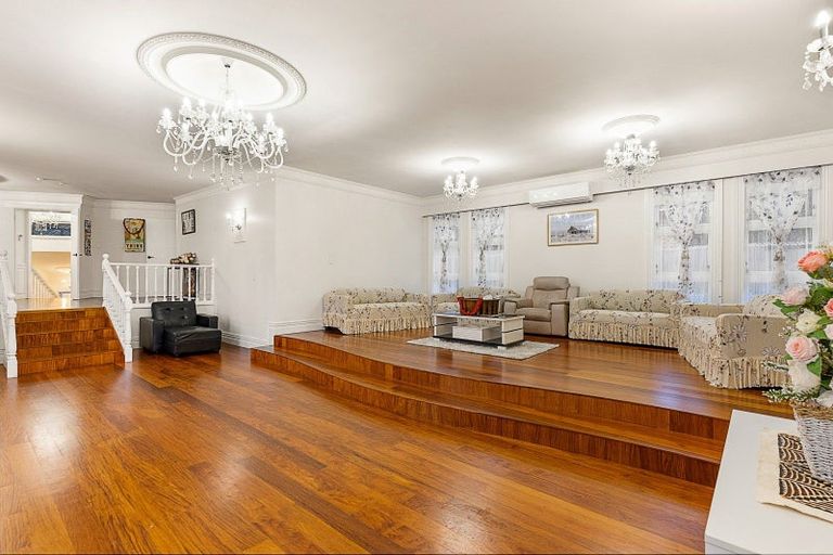 Photo of property in 6 Mahinga Place, Massey, Auckland, 0614