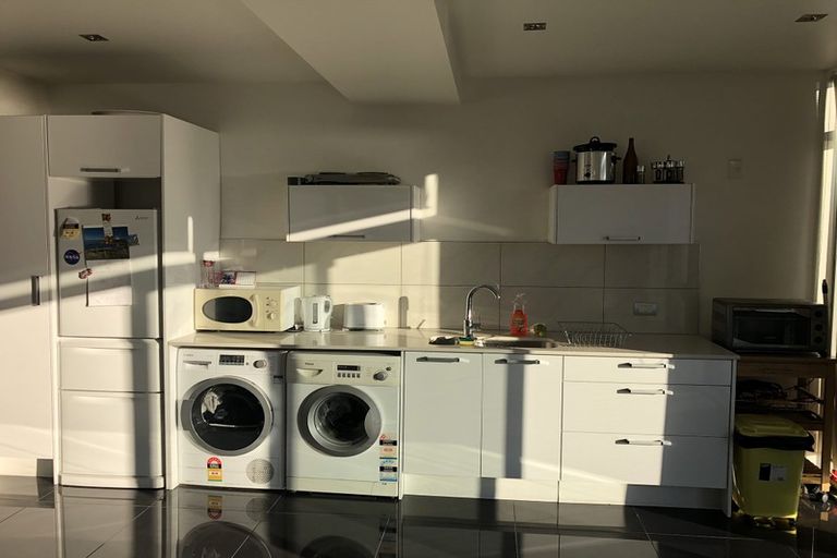 Photo of property in 5 Gazelle Lane, Redcliffs, Christchurch, 8081