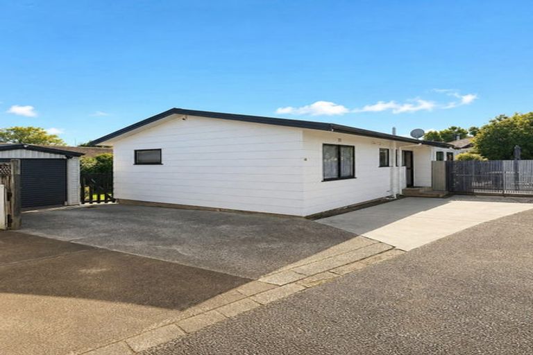 Photo of property in 1/4 Paul Place, Pakuranga, Auckland, 2010