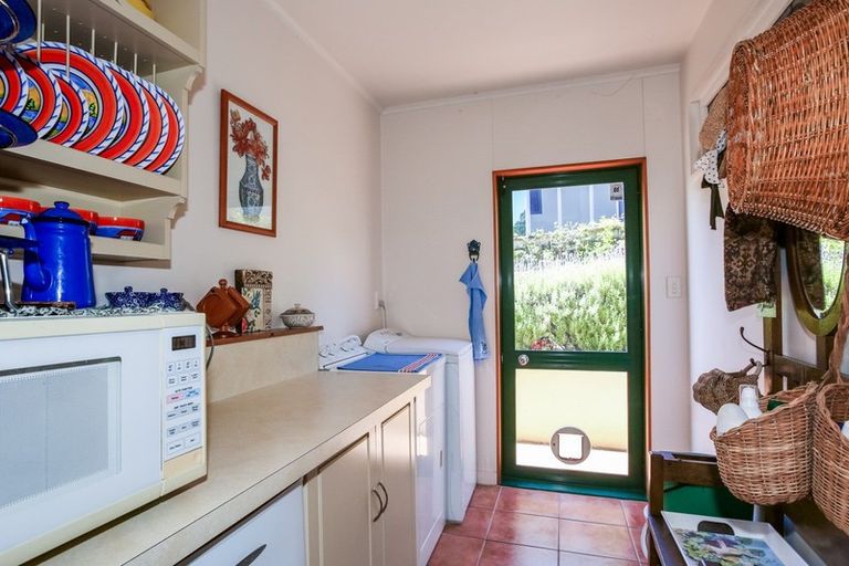 Photo of property in 131 Milton Road, Bluff Hill, Napier, 4110