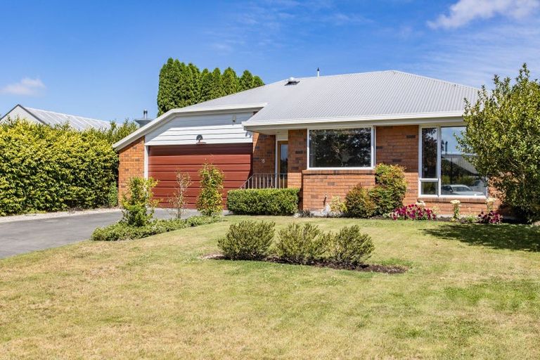 Photo of property in 15 Melford Close, Rangiora, 7400