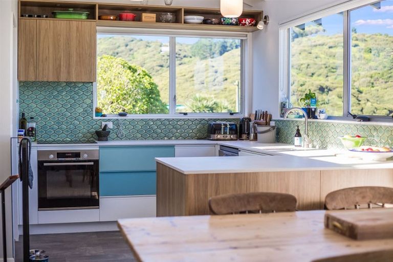 Photo of property in 22 Gordon Road, Plimmerton, Porirua, 5026