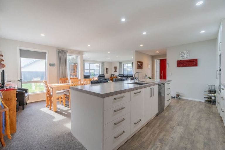 Photo of property in 25 Tawera Place, Te Anau, 9679