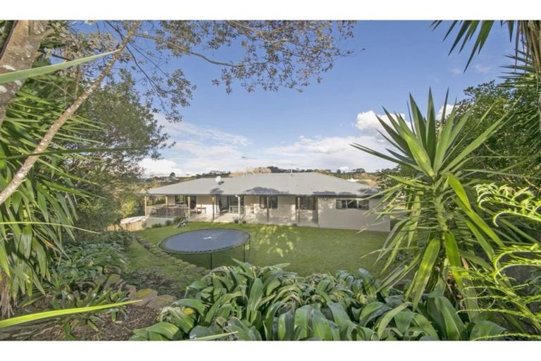 Photo of property in 16 Denehurst Drive, Waimauku, 0812