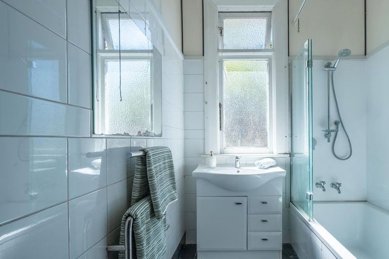 Photo of property in 178 Kenmure Road, Kenmure, Dunedin, 9011