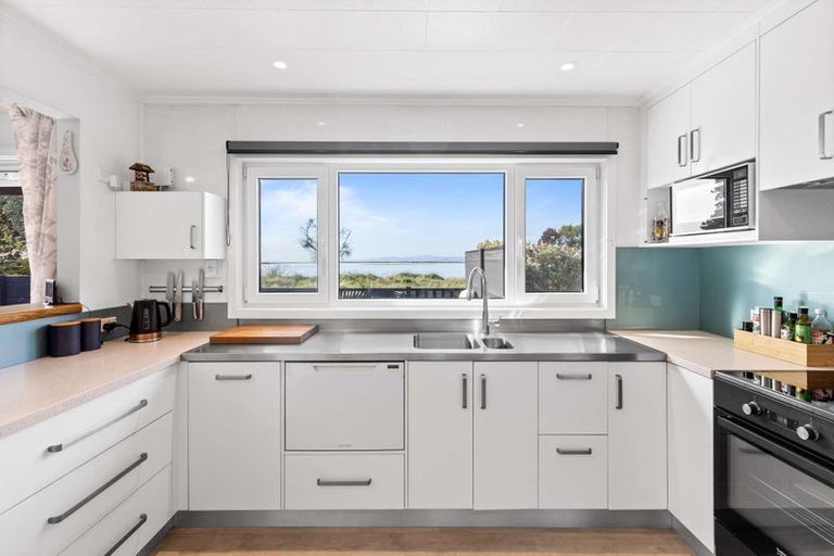 Photo of property in 77 Trewavas Street, Motueka, 7120