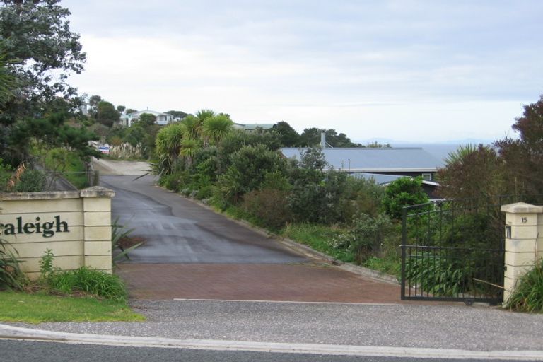 Photo of property in 15f Wonderview Road, Leigh, 0985