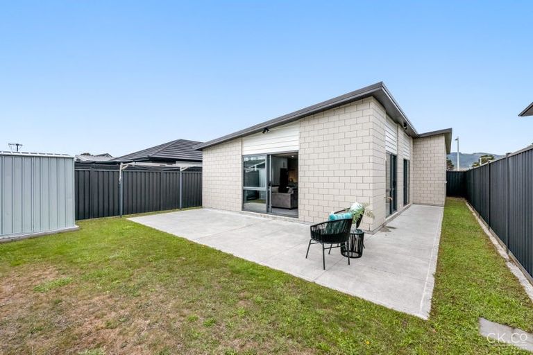 Photo of property in 6 Pattullo Crescent, Wallaceville, Upper Hutt, 5018