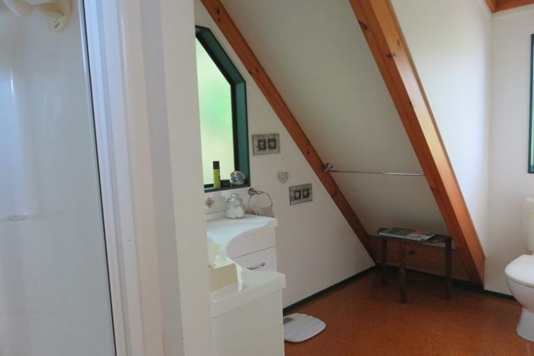 Photo of property in 24 Ohawini Road, Oakura, Hikurangi, 0184