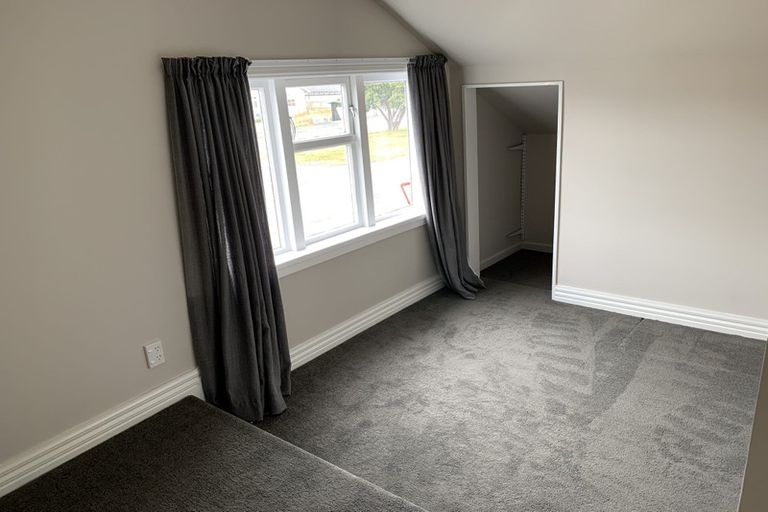 Photo of property in 122 Rongotai Road, Kilbirnie, Wellington, 6022