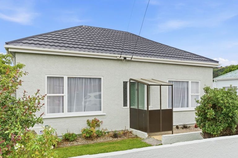 Photo of property in 17 Burns Street, South Dunedin, Dunedin, 9012