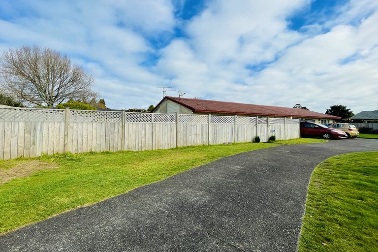 Photo of property in 49a Great South Road, Papatoetoe, Auckland, 2025