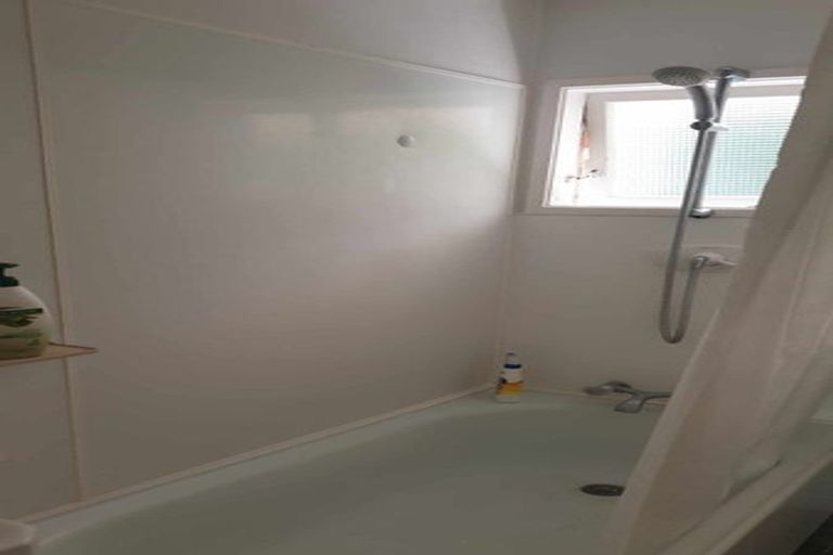 Photo of property in 4/405 Beach Road, Mairangi Bay, Auckland, 0630