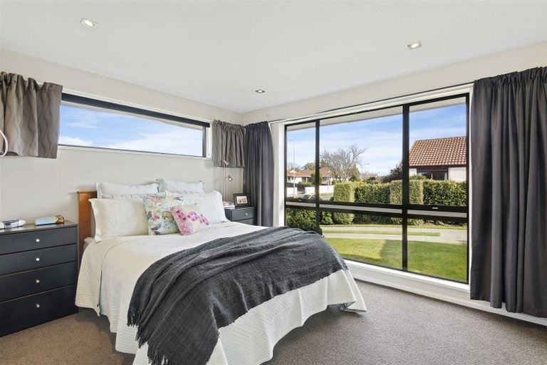 Photo of property in 12 O'halloran Drive, Halswell, Christchurch, 8025