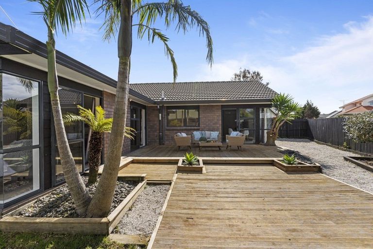 Photo of property in 22 Davington Way, Burswood, Auckland, 2013