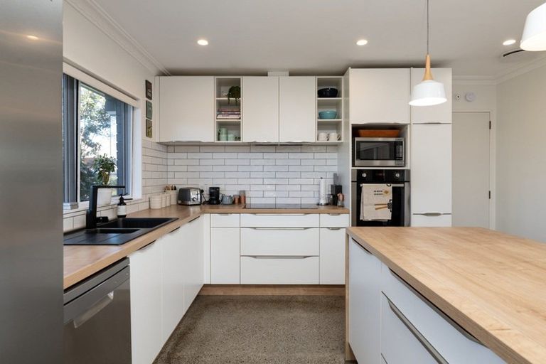 Photo of property in 22 Hibiscus Avenue, Mount Maunganui, 3116