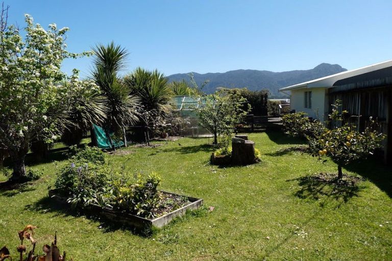 Photo of property in 26 Gibbs Road, Collingwood, 7073