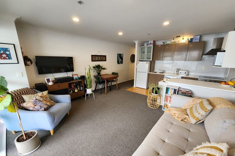 Photo of property in 3h/33 Mackelvie Street, Grey Lynn, Auckland, 1021