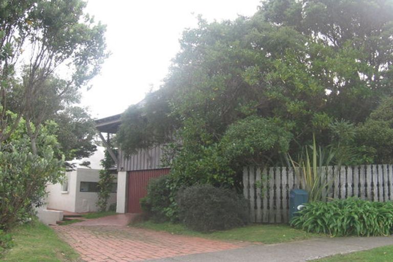 Photo of property in 193 Dowse Drive, Maungaraki, Lower Hutt, 5010