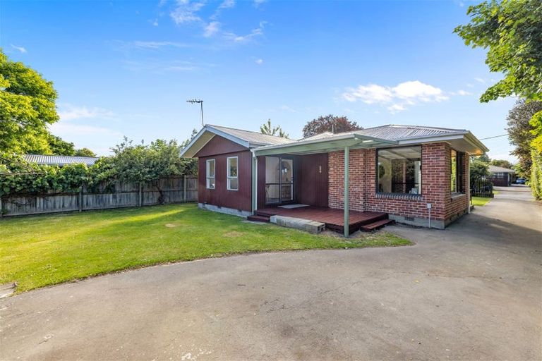 Photo of property in 16 Manor Place, Bryndwr, Christchurch, 8053