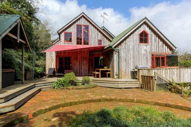 Photo of property in 22b Sequoia Grove, Merrilands, New Plymouth, 4312