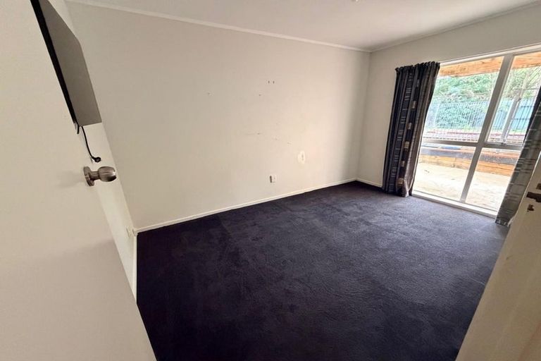 Photo of property in 68 Woodside Road, Massey, Auckland, 0614