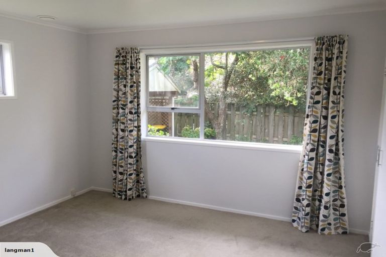 Photo of property in 1/79 Mountbatten Avenue, Hillcrest, Auckland, 0627