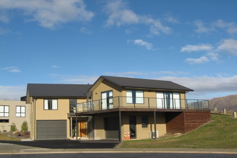 Photo of property in 21 Mataraki Place, Wanaka, 9305