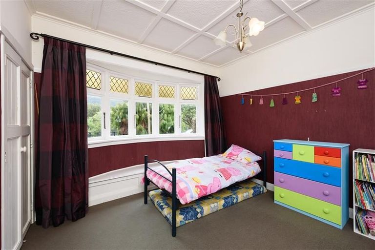 Photo of property in 95 Pohutukawa Street, Woburn, Lower Hutt, 5011