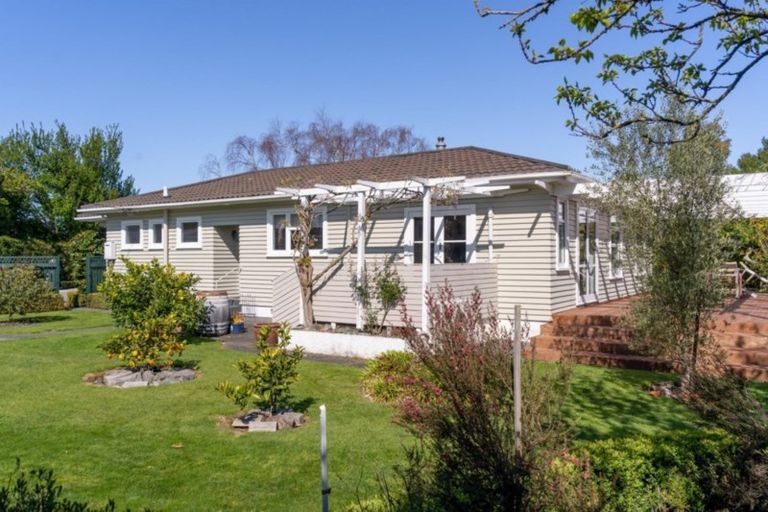 Photo of property in 39 Grey Street, Martinborough, 5711