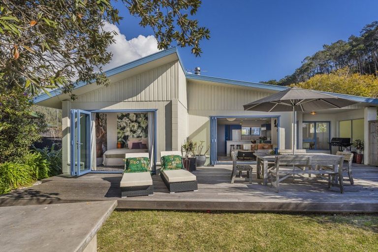 Photo of property in 93 Grange Road, Hahei, Whitianga, 3591