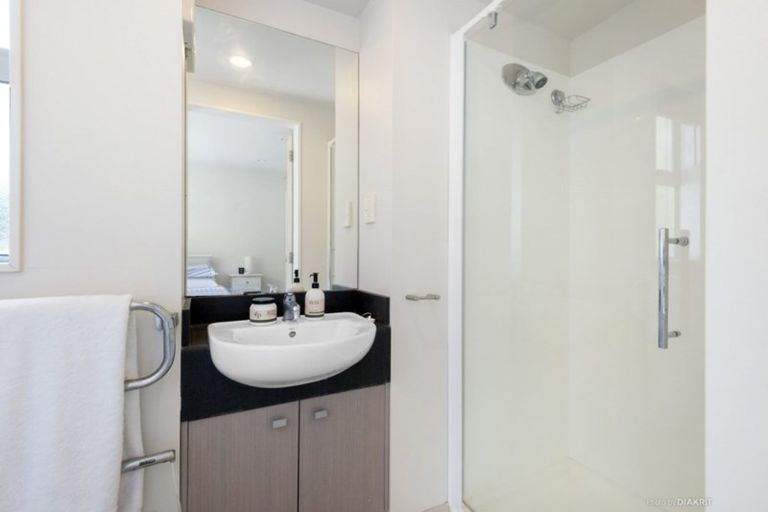 Photo of property in 48 Erlestoke Crescent, Churton Park, Wellington, 6037